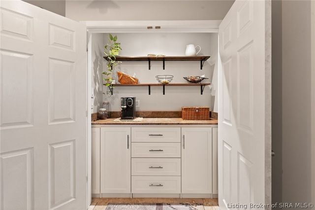 1 Riverpointe Plaza 406, Jeffersonville, IN 47130