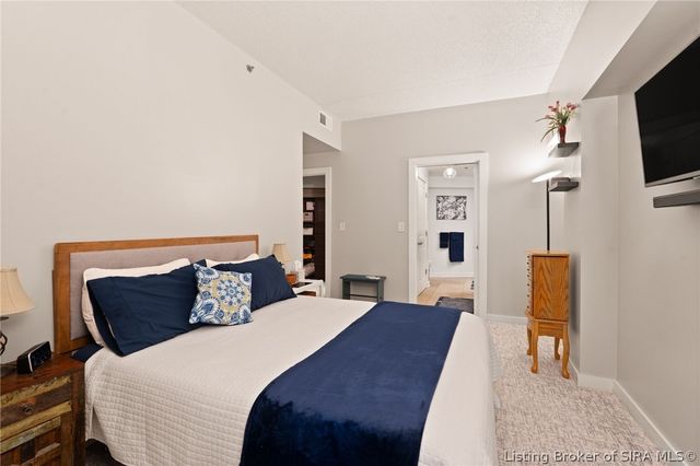 1 Riverpointe Plaza 406, Jeffersonville, IN 47130