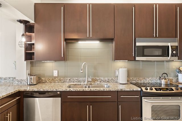 1 Riverpointe Plaza 406, Jeffersonville, IN 47130