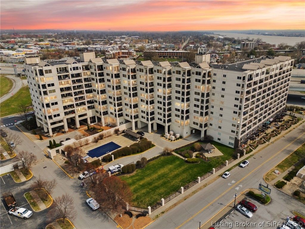 1 Riverpointe Plaza 406, Jeffersonville, IN 47130