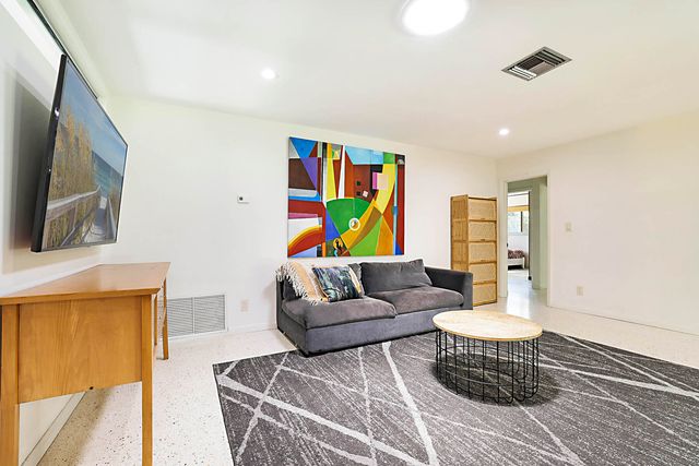 400 NW 6th Avenue, Boca Raton, FL 33432