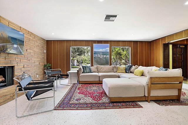 400 NW 6th Avenue, Boca Raton, FL 33432