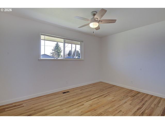 406 N MORRISON Rd Ne, Vancouver, WA 98664