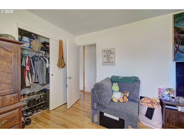 406 N MORRISON Rd Ne, Vancouver, WA 98664