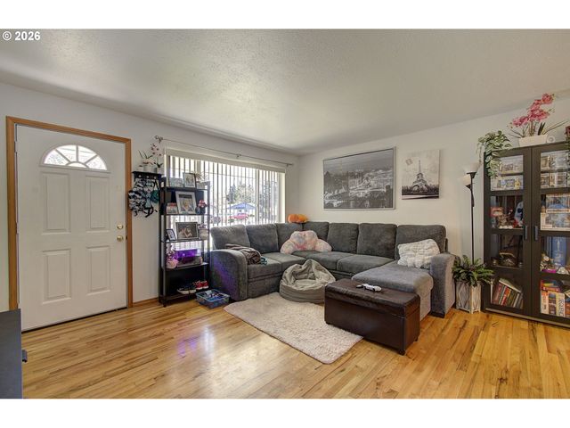 406 N MORRISON Rd Ne, Vancouver, WA 98664