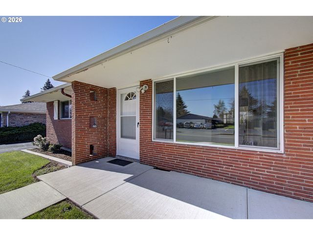 406 N MORRISON Rd Ne, Vancouver, WA 98664