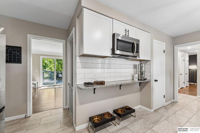 2205 S 90th Street, Omaha, NE 68124