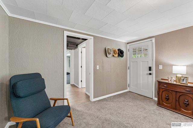 2205 S 90th Street, Omaha, NE 68124