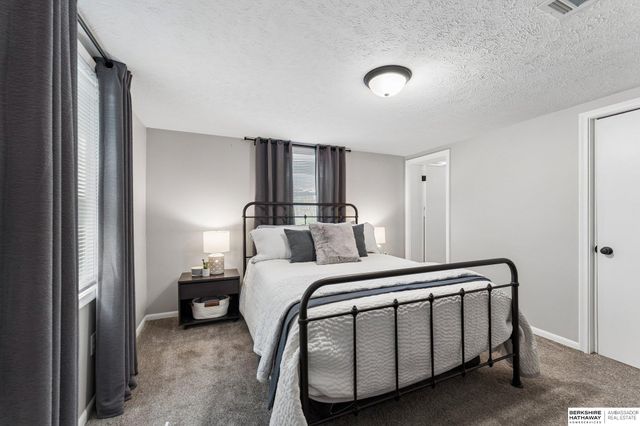 2205 S 90th Street, Omaha, NE 68124