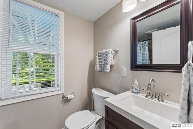 2205 S 90th Street, Omaha, NE 68124