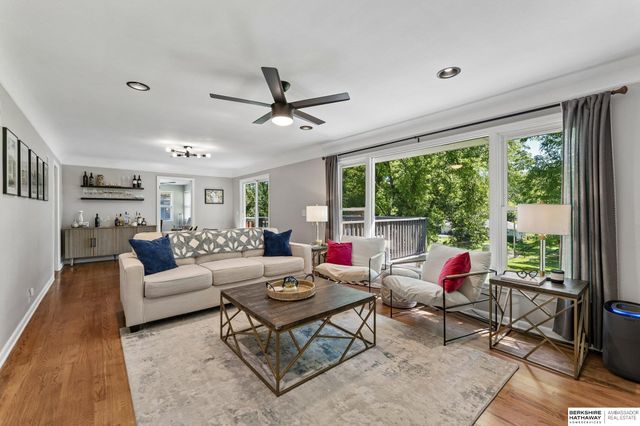 2205 S 90th Street, Omaha, NE 68124