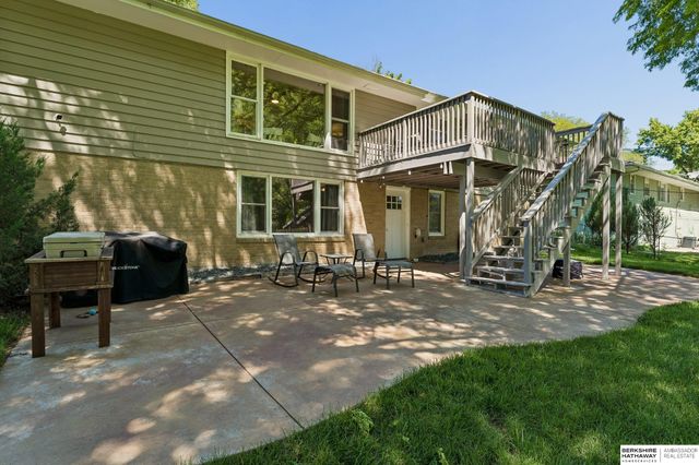 2205 S 90th Street, Omaha, NE 68124