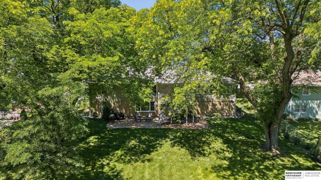 2205 S 90th Street, Omaha, NE 68124