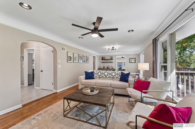 2205 S 90th Street, Omaha, NE 68124
