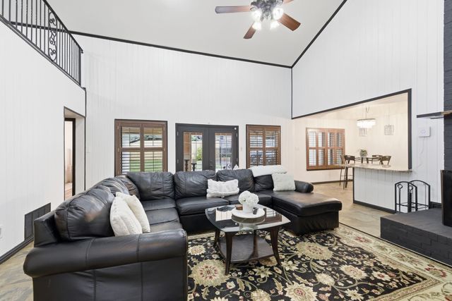 1613 Glasgow Drive, Arlington, TX 76015