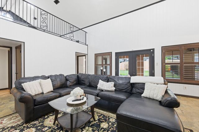 1613 Glasgow Drive, Arlington, TX 76015