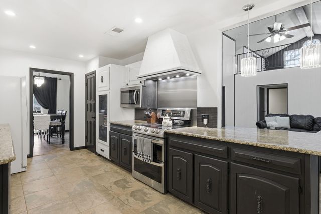 1613 Glasgow Drive, Arlington, TX 76015