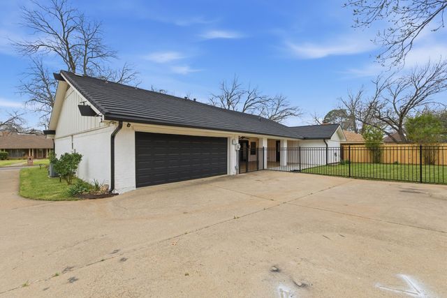 1613 Glasgow Drive, Arlington, TX 76015