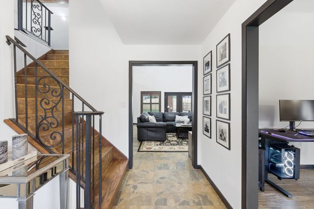 1613 Glasgow Drive, Arlington, TX 76015