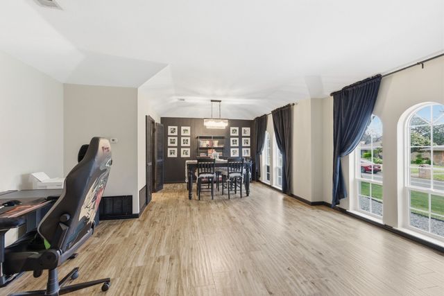 1613 Glasgow Drive, Arlington, TX 76015