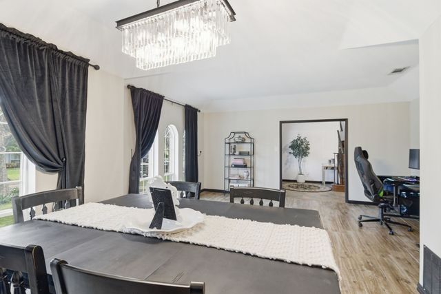 1613 Glasgow Drive, Arlington, TX 76015