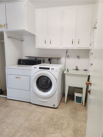 28055 Grosse Point Drive, Menifee, CA 92586