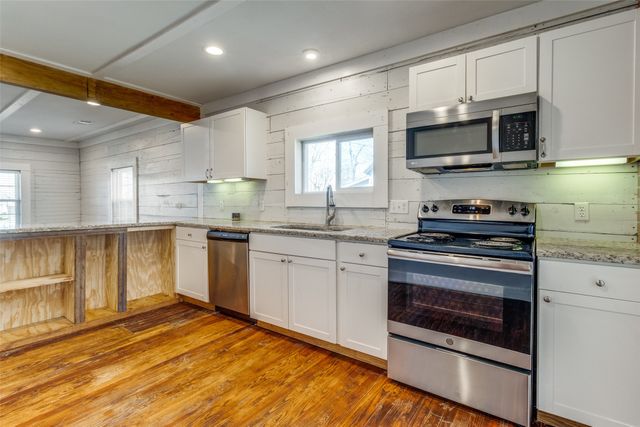 1110 Chestnut Street, Bonham, TX 75418