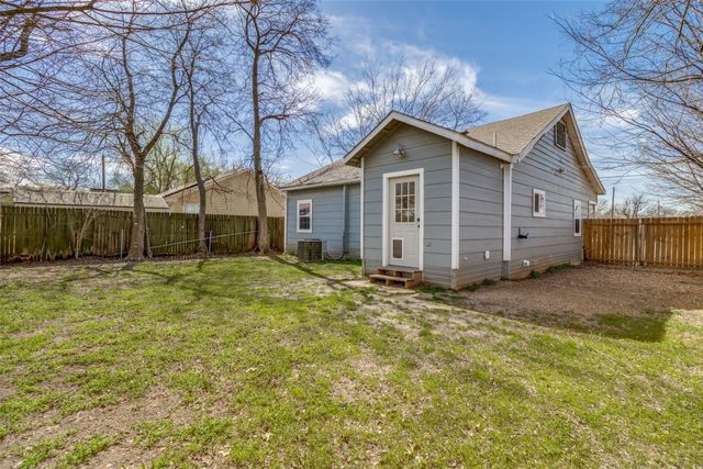 1110 Chestnut Street, Bonham, TX 75418
