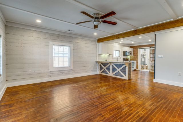 1110 Chestnut Street, Bonham, TX 75418