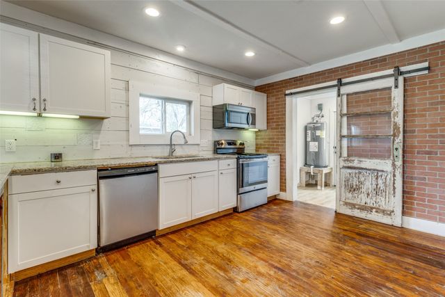 1110 Chestnut Street, Bonham, TX 75418