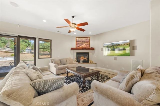 21977 Paseo Chico, Murrieta, CA 92562