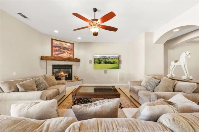 21977 Paseo Chico, Murrieta, CA 92562