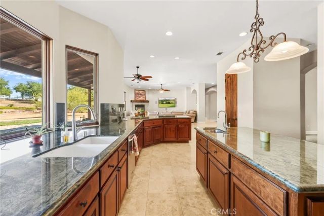 21977 Paseo Chico, Murrieta, CA 92562