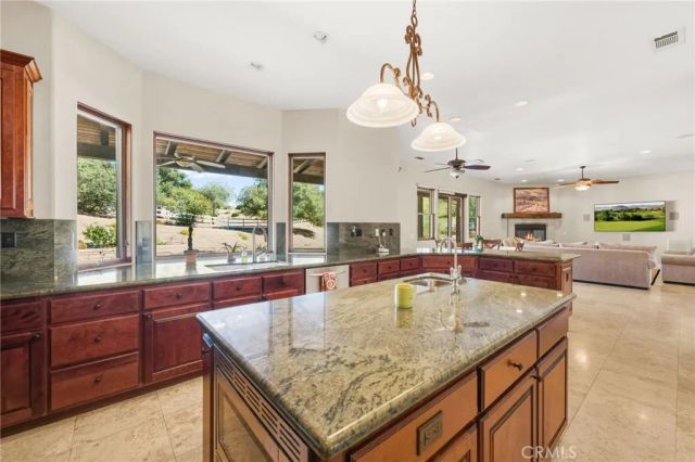 21977 Paseo Chico, Murrieta, CA 92562