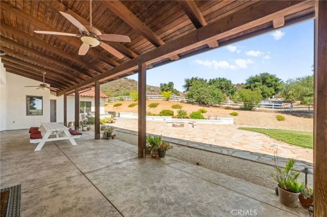 21977 Paseo Chico, Murrieta, CA 92562