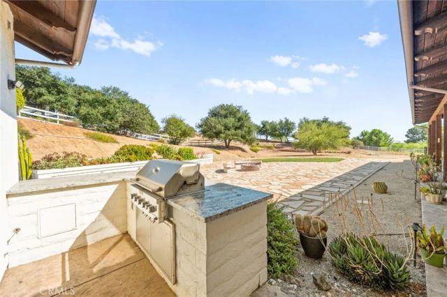21977 Paseo Chico, Murrieta, CA 92562