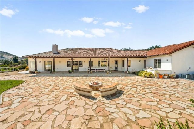 21977 Paseo Chico, Murrieta, CA 92562