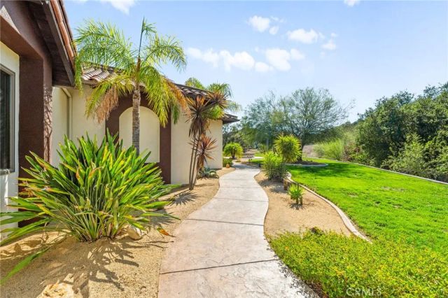 21977 Paseo Chico, Murrieta, CA 92562