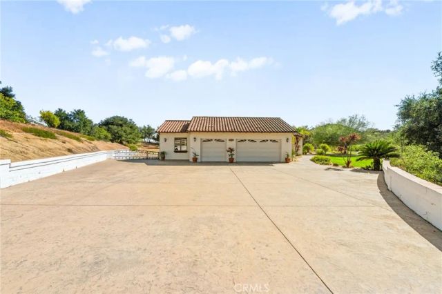 21977 Paseo Chico, Murrieta, CA 92562