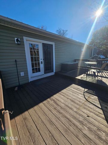 165 Sun Valley Street, Cedar Bluff, VA 24609