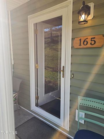 165 Sun Valley Street, Cedar Bluff, VA 24609