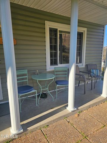 165 Sun Valley Street, Cedar Bluff, VA 24609