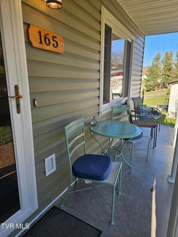 165 Sun Valley Street, Cedar Bluff, VA 24609