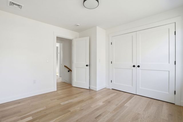26 Old Pottery Ln, Norwell, MA 02061