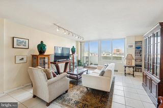 604-36 S WASHINGTON SQ #2308, Philadelphia, PA 19106