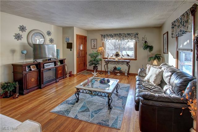 175-177 2nd Street NE, Barberton, OH 44203