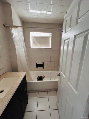 8727 Gary Street, Dearborn, MI 48126