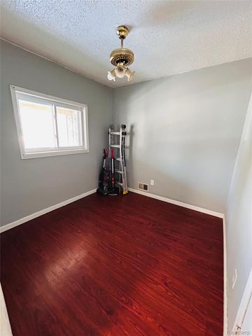 8727 Gary Street, Dearborn, MI 48126