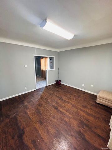 8727 Gary Street, Dearborn, MI 48126