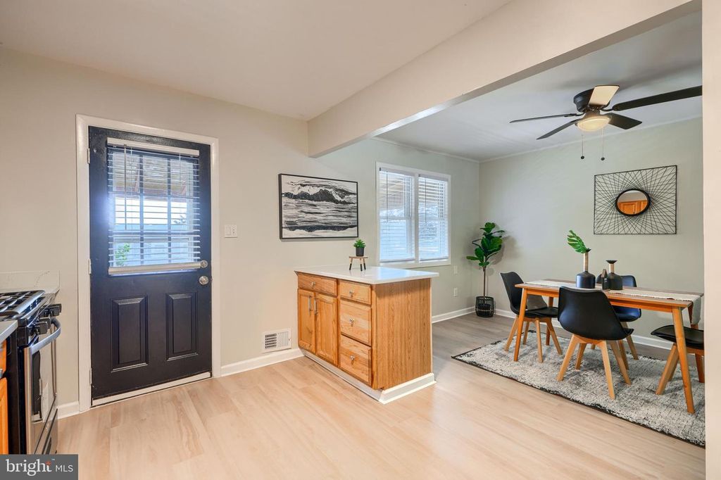 Image 13 of property listing at 6190 RADECKE AVE, Baltimore, MD 21206